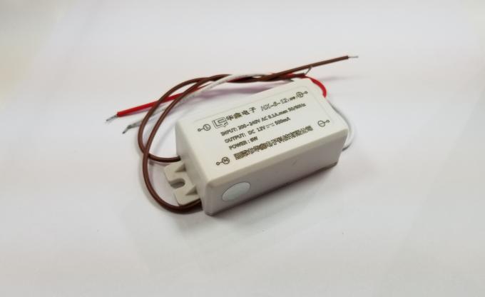 Электропитание СИД напряжения тока водителя 12V 6W 0.5A СИД CE пластиковое расквартировывая постоянн 0